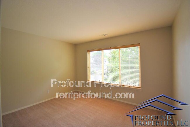 Building Photo - 6055 SW 208th Pl