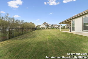 Building Photo - 462 Vamanos