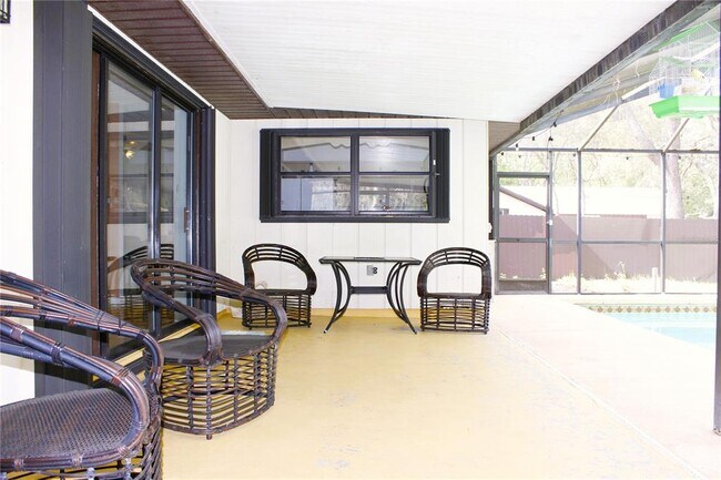 Building Photo - 3201 Bartlett St