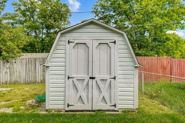 Building Photo - 4354 Meadowcroft Rd