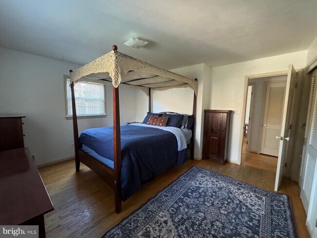 Building Photo - 5607 7th St S