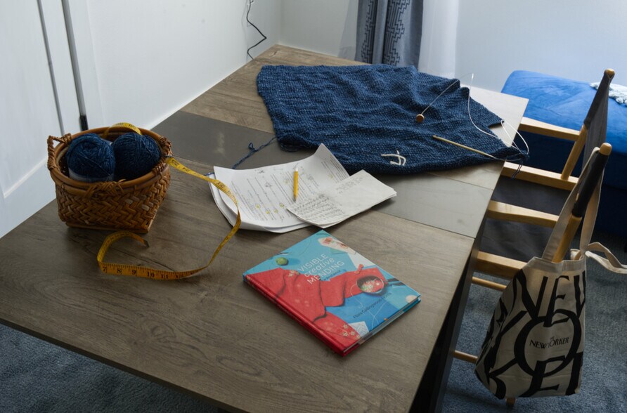 Drop-leaf tables can be opened as a large project table. - 4157 SE Brooklyn St