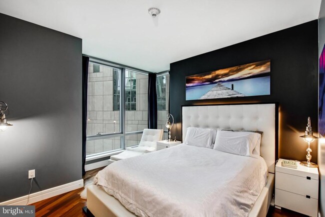 Building Photo - 1414 S Penn Square