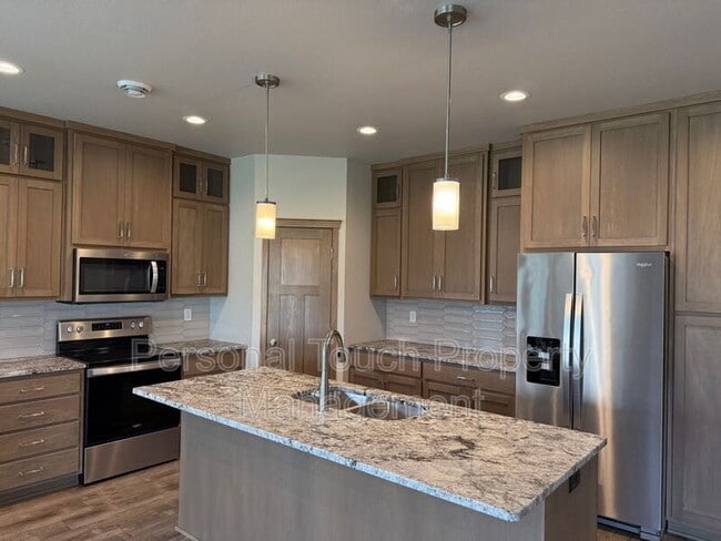 Building Photo - 7352 Eagle Point Dr S