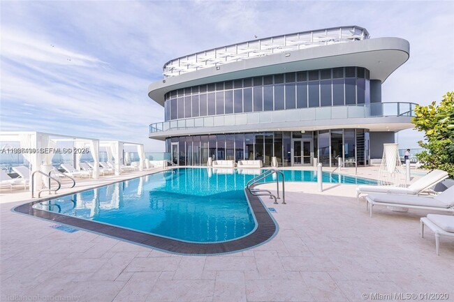 Building Photo - 1000 Brickell Plaza