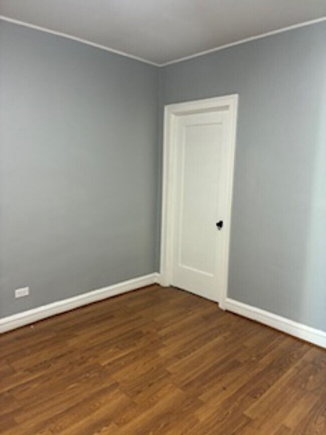 Building Photo - 10625 S Calumet Ave