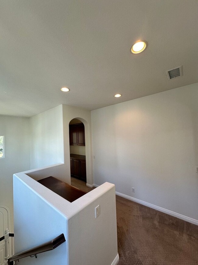 Building Photo - 2 Story home 3 Bedroom, 3 Bathroom Tustin Field.