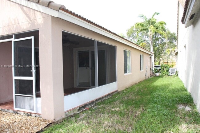 Building Photo - 1084 Golden Cane Dr