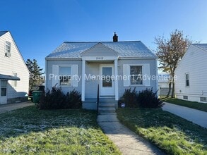 Building Photo - No Deposit Required! Meticulously Maintained with 2 Beds/Basement/Garage!