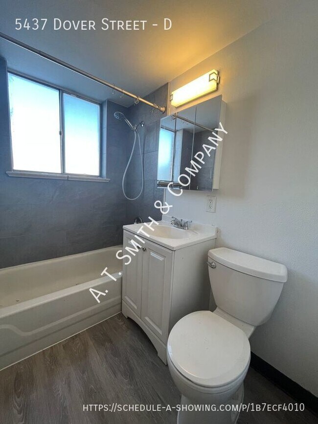 Building Photo - Great Location -- Updated Arvada 2 Bedroom...