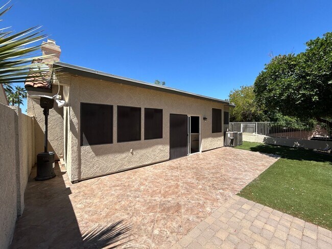 Building Photo - 7511 W Kimberly Way