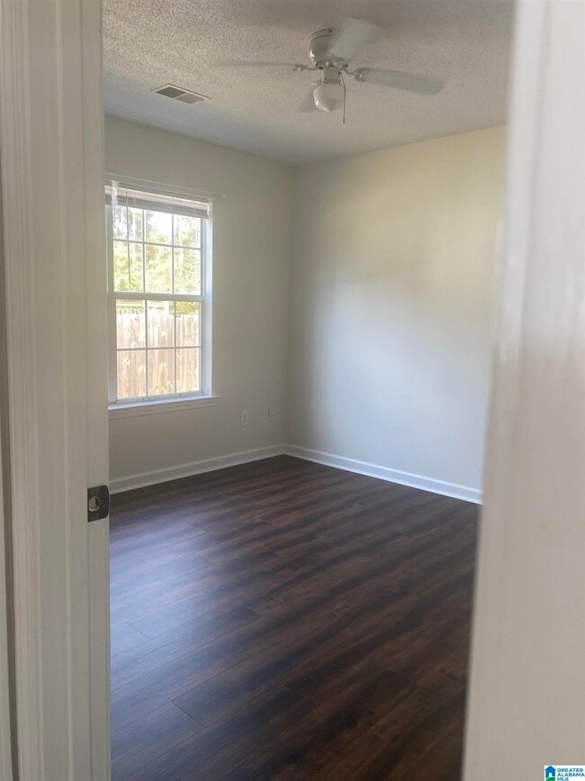 Building Photo - 432 Laurel Woods Trce