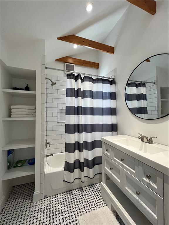 Building Photo - 33 Young St