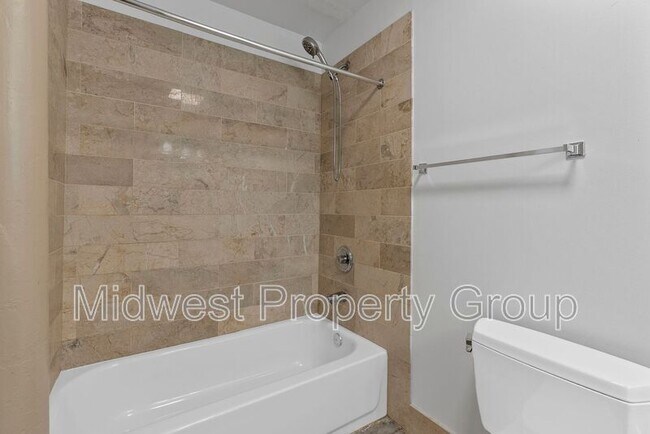 Building Photo - 4244 Chouteau Ave