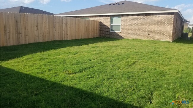 Building Photo - 202 Lowes Blvd