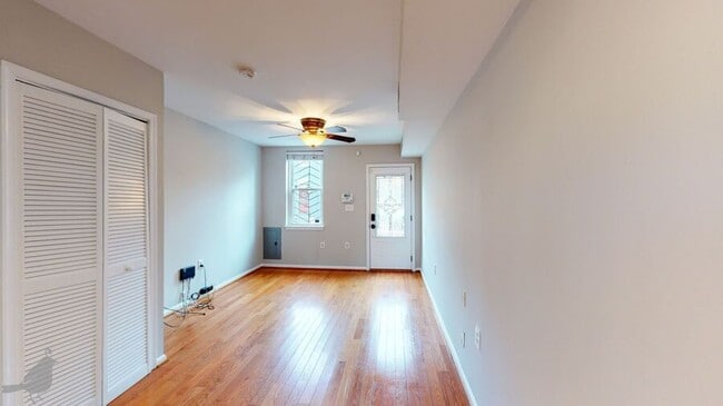 Building Photo - 404 Richardson Pl NW
