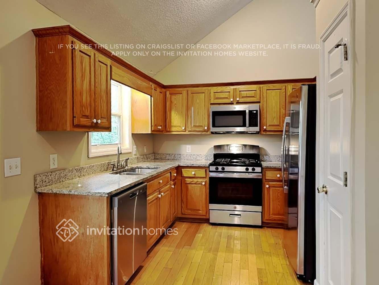 Building Photo - 7190 Farm House Ln