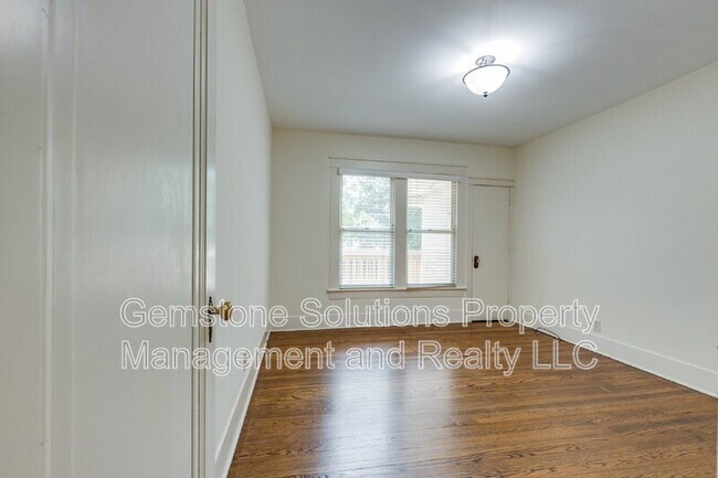 Building Photo - 2537 Blair Blvd