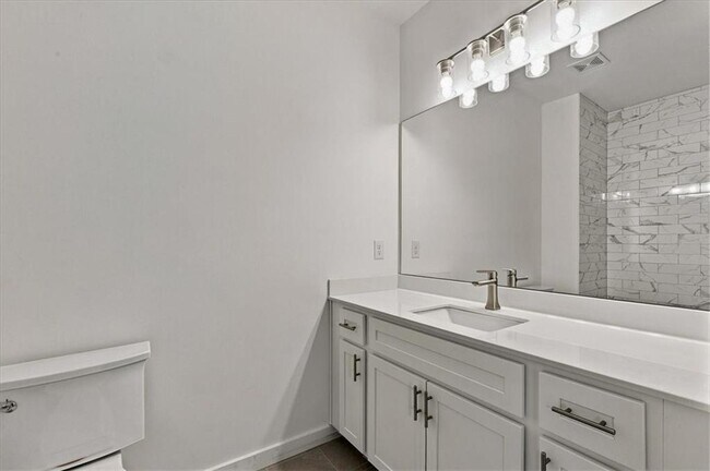 Building Photo - 1077 Glen Opal Dr