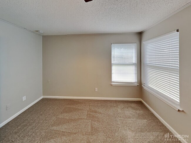 Building Photo - 1729 Farm Way