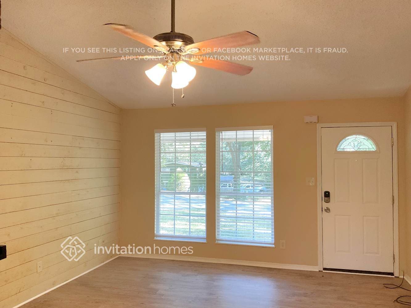 Building Photo - 1093 Sandalwood Dr