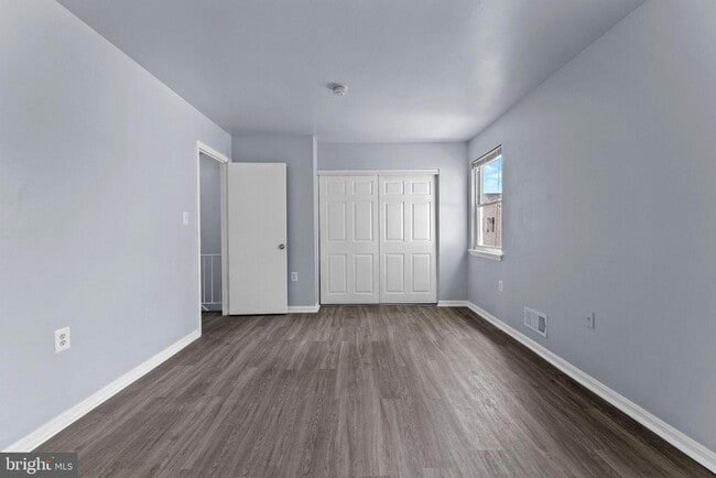Building Photo - 8145 Community Dr