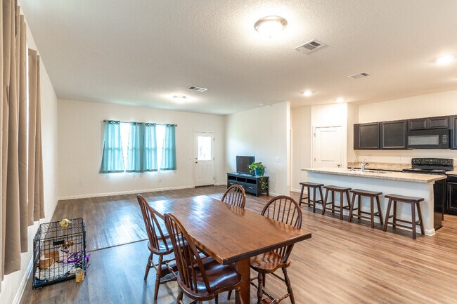 Building Photo - 278 Shiro Dr