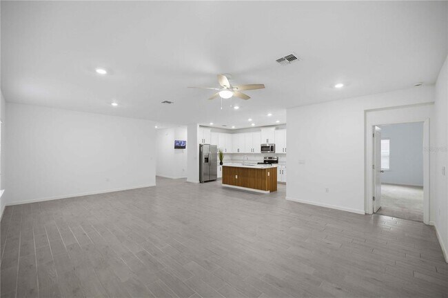 Building Photo - 3492 NE 38th Ln