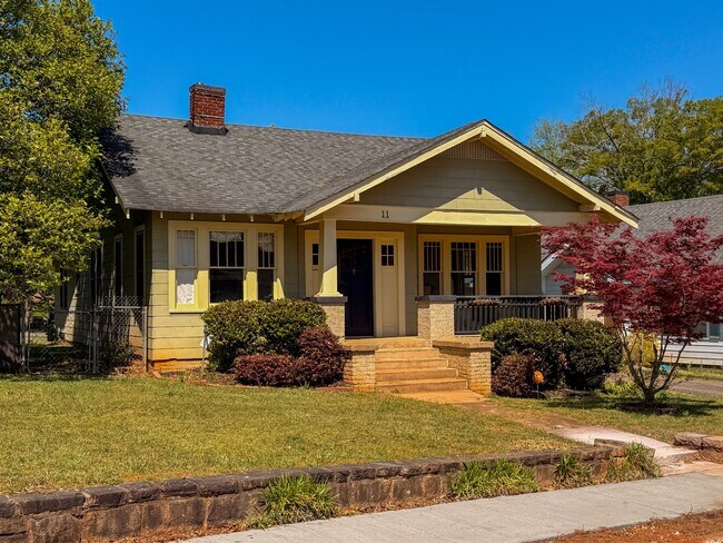 Building Photo - 11 Perry Rd