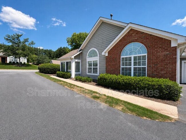 Building Photo - 3057 Orchard Ridge Cir