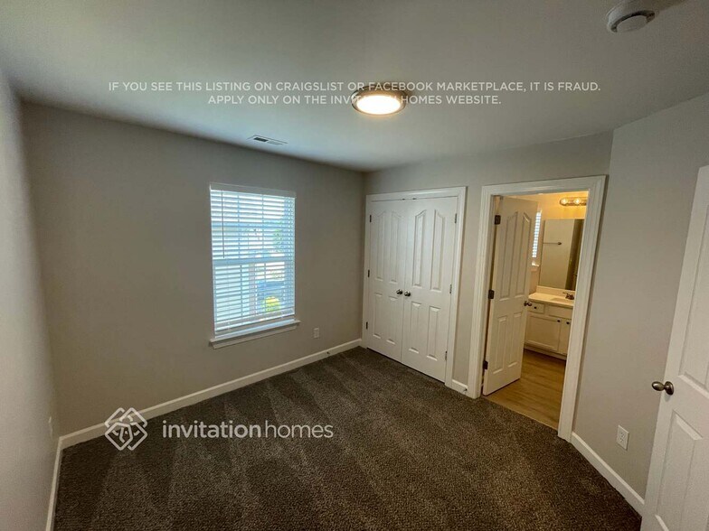 Building Photo - 527 Clearwater Dr