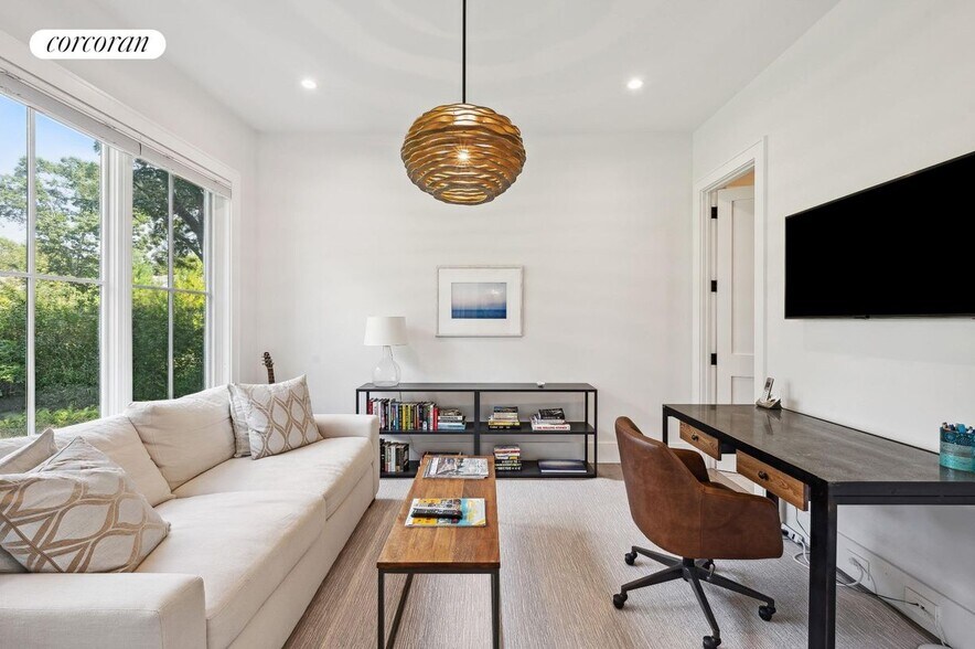 Building Photo - 59 Birchwood Ln