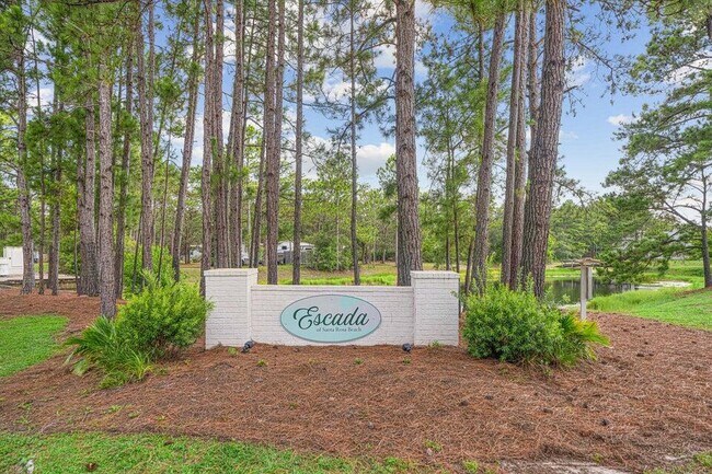 Building Photo - 42 Vía Largo