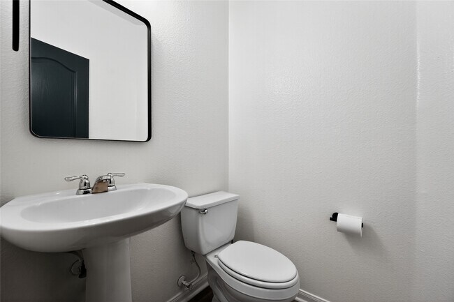 Building Photo - 4500 Aria Cove