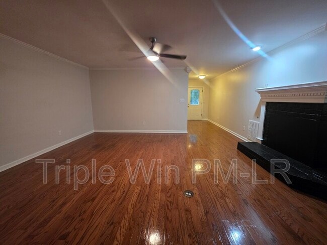 Building Photo - 12512 Woodbury Dr