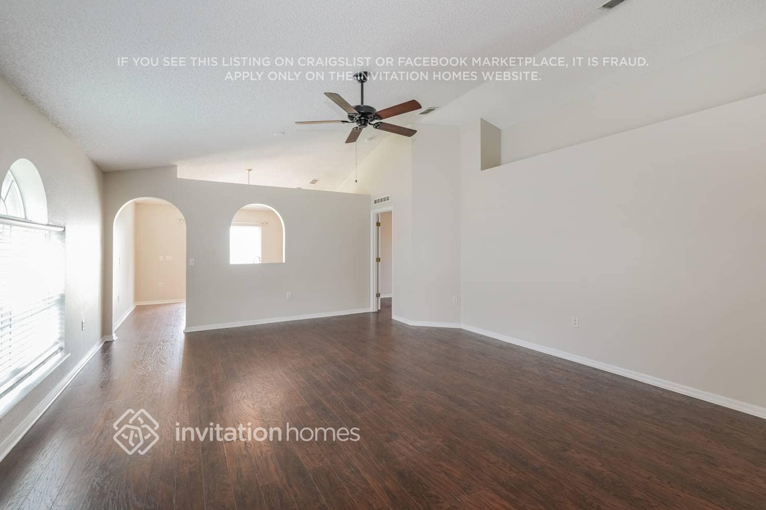 Building Photo - 17037 Holmby Ct