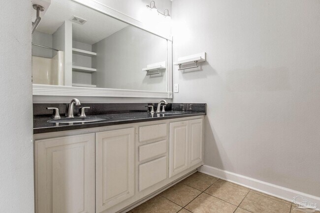 Building Photo - 1068 Joaquin Rd