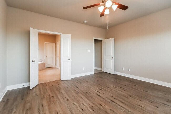 Building Photo - 2342 Falcon Brook Dr