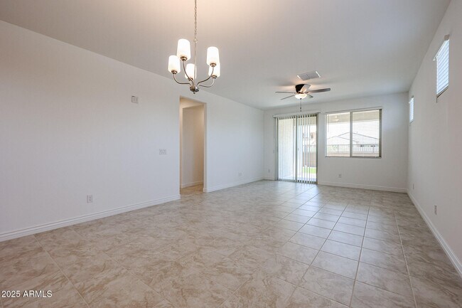 Building Photo - 5015 N 88th Ave