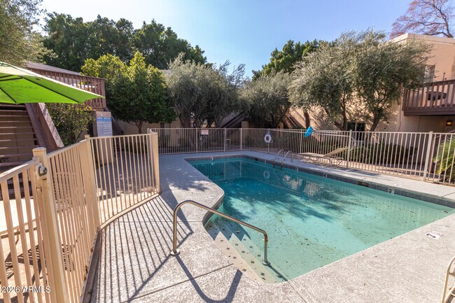 Building Photo - 6240 N 16th St