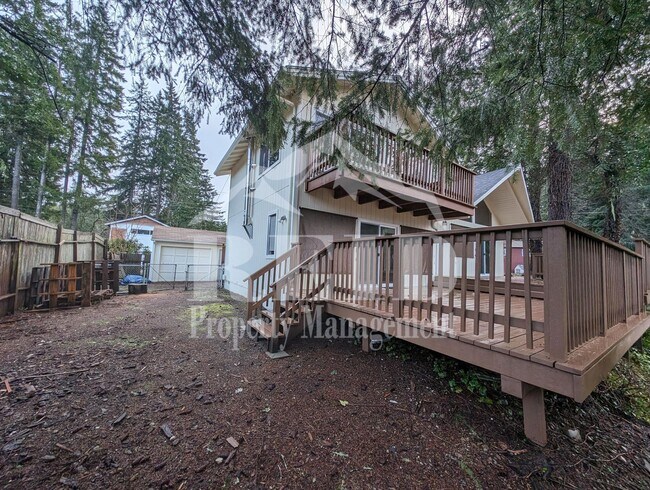 Building Photo - Charming 2-Bedroom Belfair Home