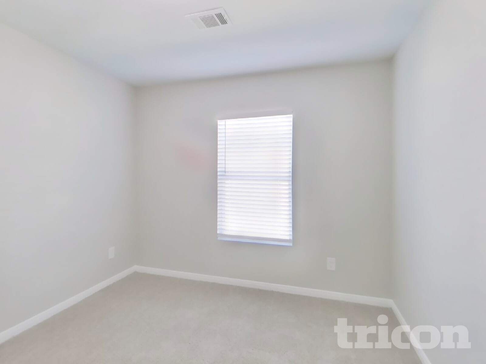 Building Photo - 15680 Del Norte Dr