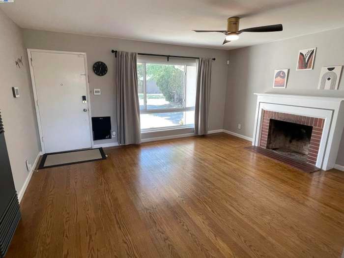 Building Photo - 2005 Joan Way