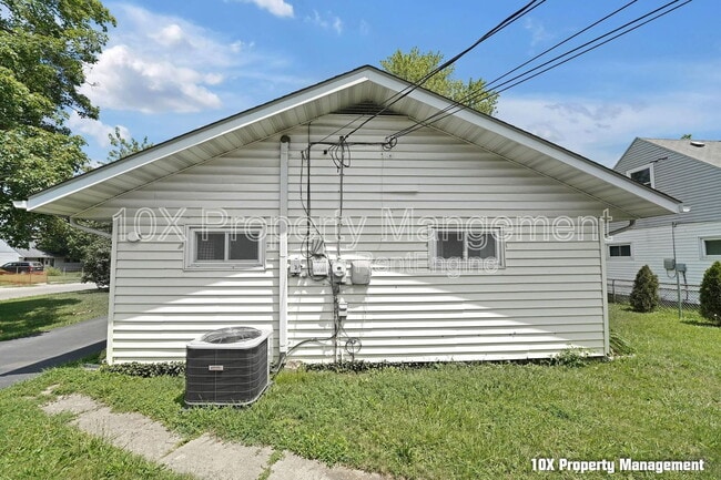 Building Photo - 3985 Ural Ave