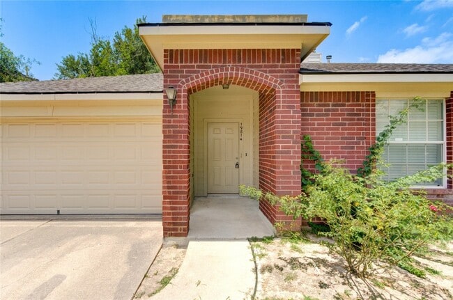 Primary Photo - 19814 Lindenfield Pl