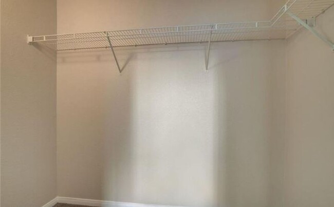 Building Photo - BEAUTIFUL 2 BED 2 BATH CONDO LOCATED ACROS...