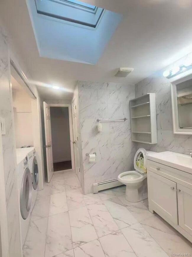 Building Photo - 110 N Parkside Dr