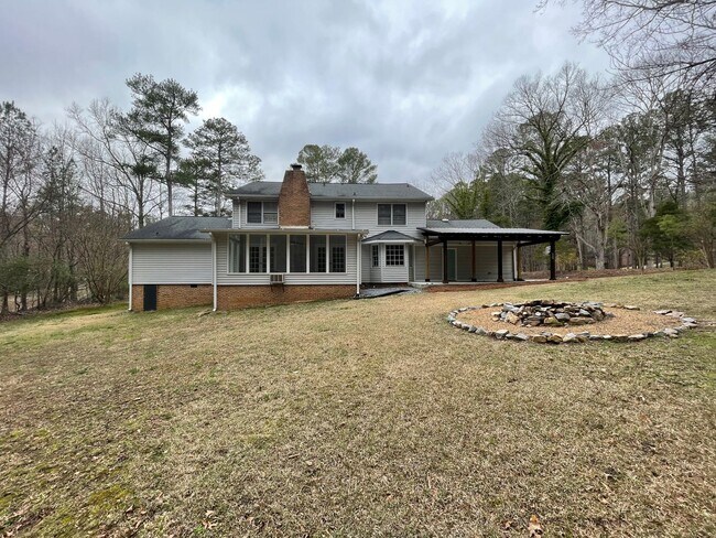 Building Photo - Executive Rental in Horseleg Creek- $3,295