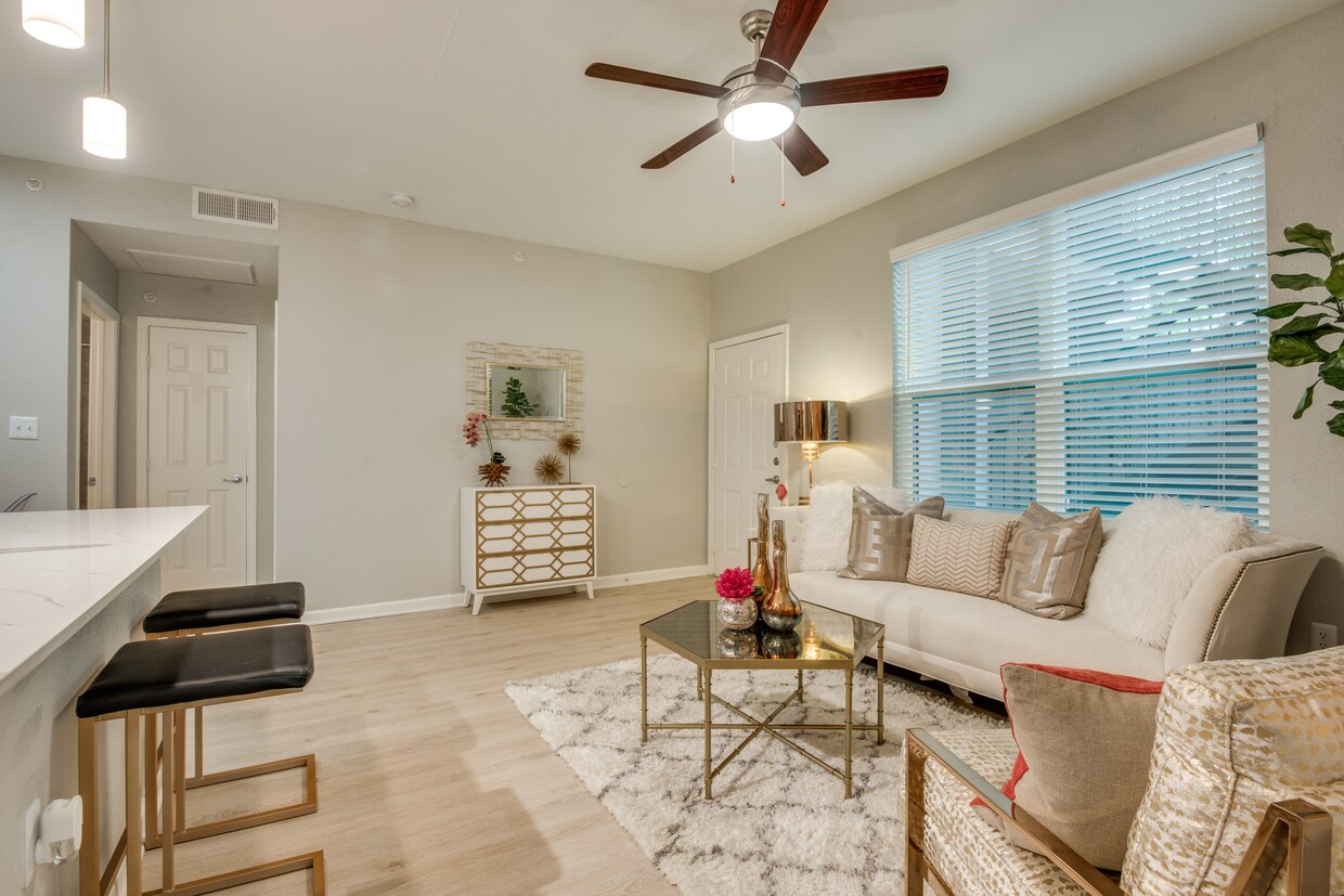 The Loren Apartments Dallas Tx Apartment Finder