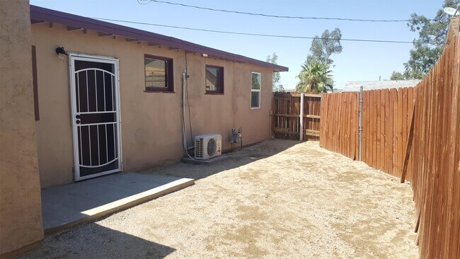 Building Photo - 72343 Old Dale Rd